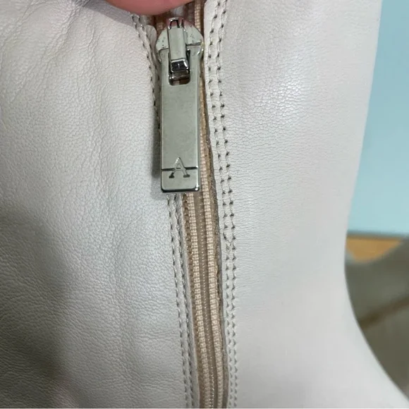 Aquatalia Selini Leather Women’s Boots Booties Cream Ivory Size 10.5 NWOT - Picture 10 of 11